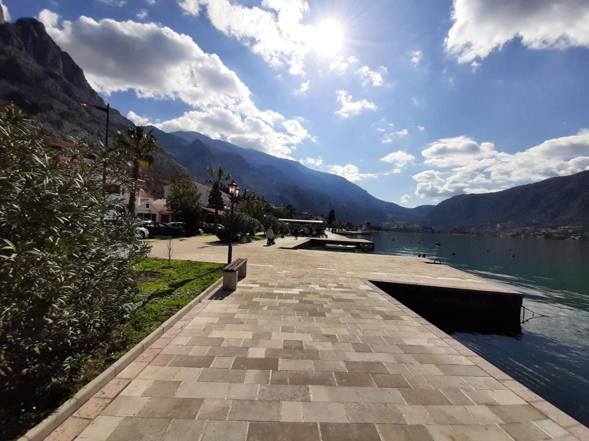 Maritimo Di Cattaro****Lux Apartment With Garage Экстерьер фото